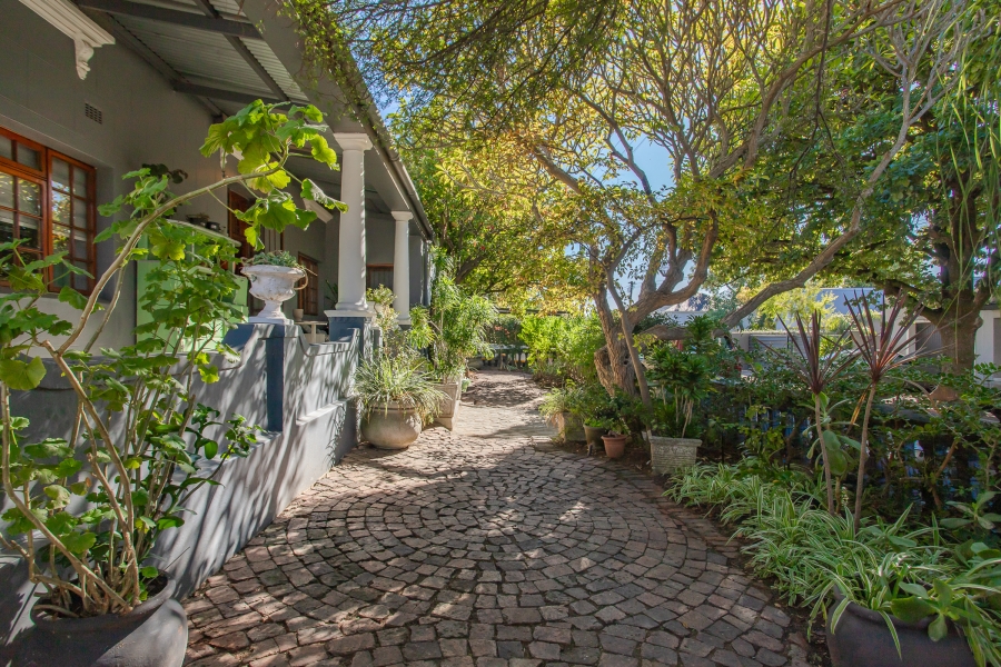 5 Bedroom Property for Sale in Bertville Western Cape